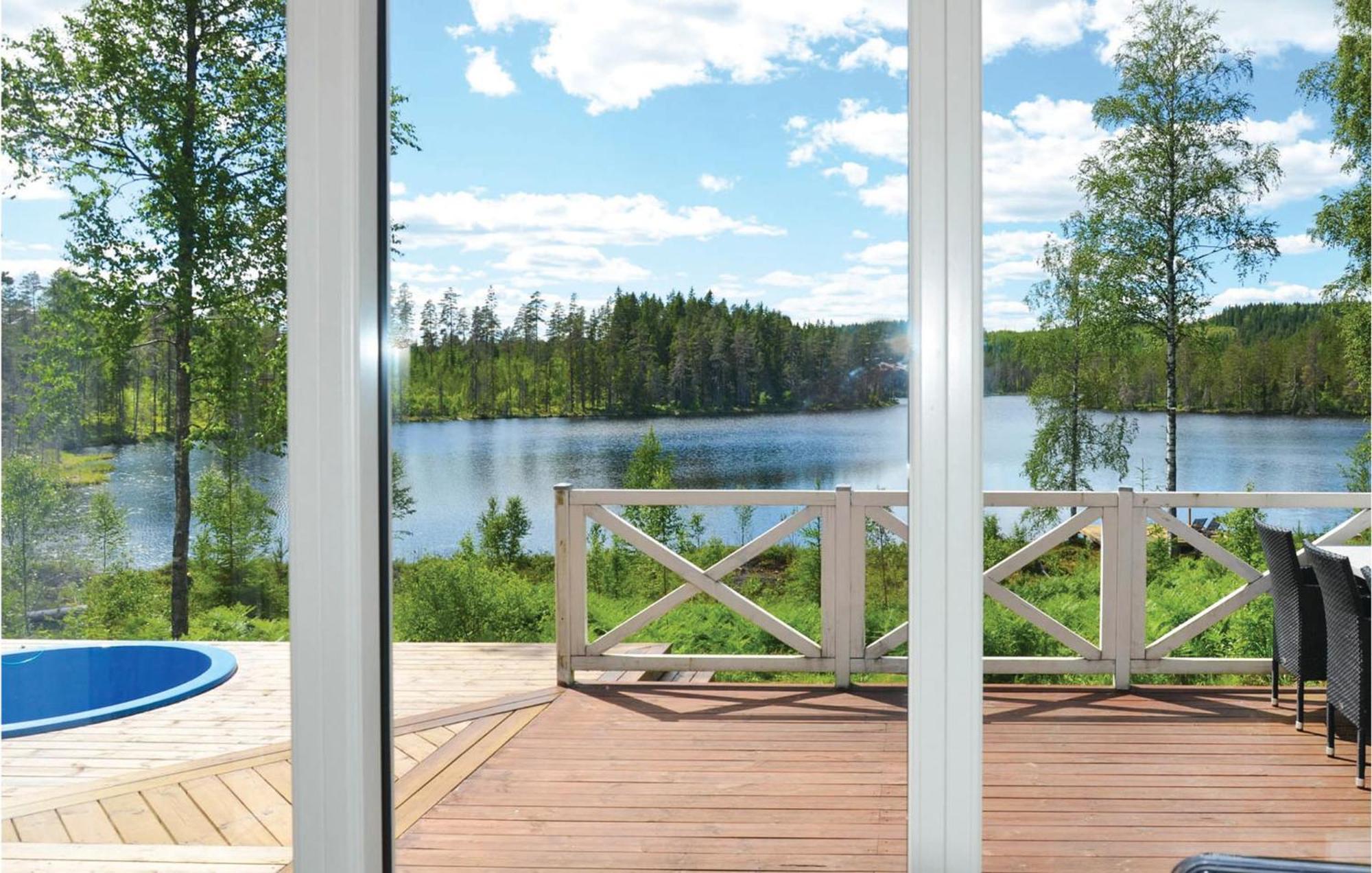 Nice Home In Sunne With Jacuzzi Alvsatern Exteriér fotografie