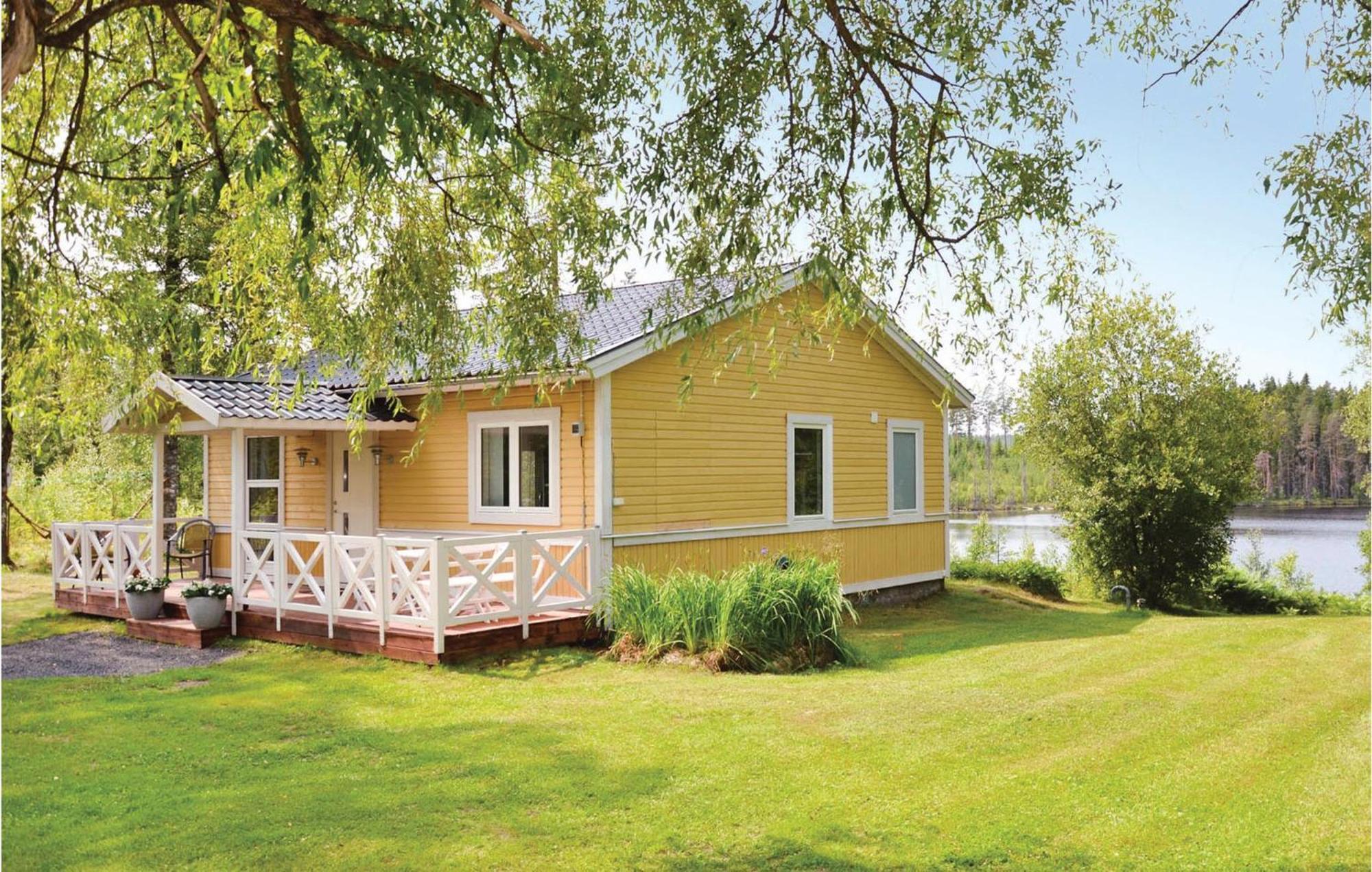 Nice Home In Sunne With Jacuzzi Alvsatern Exteriér fotografie